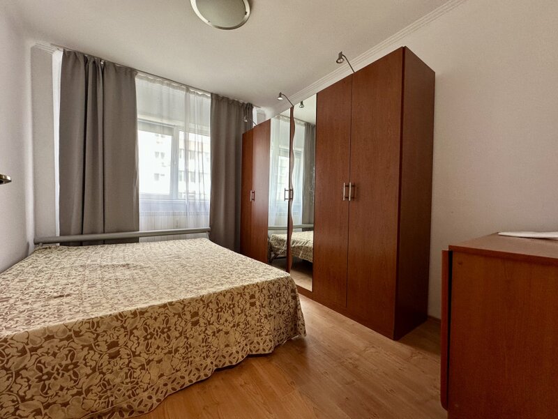 Metrou Gorjului, 3 camere, 69,5 mp, 2 bai, 2 balcoane, bloc 1979